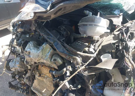 2024 Jeep Compass Latitude 4X4 z USA, uszkodzony, nr VIN 3C4NJDBN9RT109365